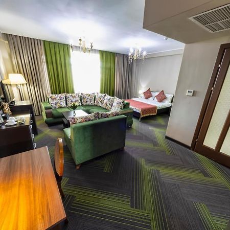 Classic Hotel Osh Ngoại thất bức ảnh