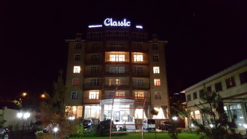 Classic Hotel Osh Ngoại thất bức ảnh