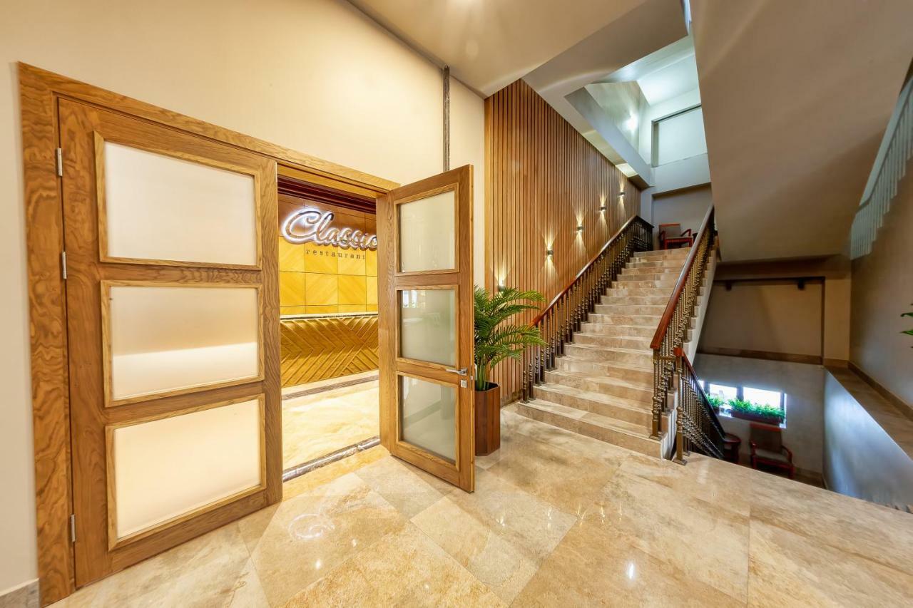 Classic Hotel Osh Ngoại thất bức ảnh